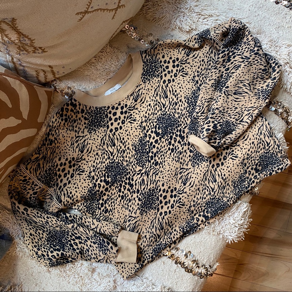Like new Joie Sweatshirt // size small